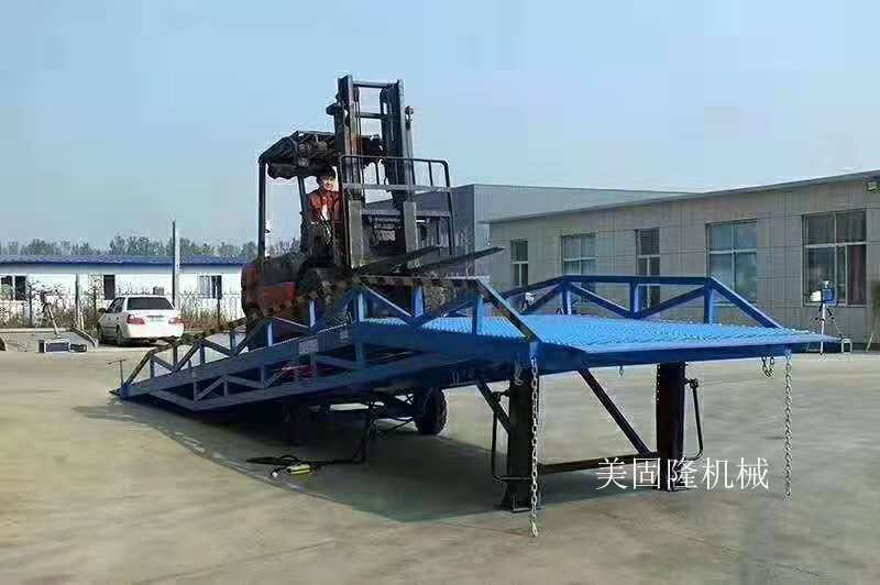 河北移动式登车桥价格